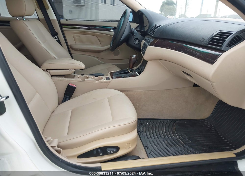 2004 BMW 325I VIN: WBAEV33434KR30795