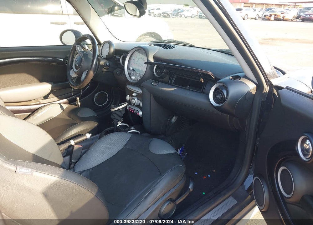 2009 MINI COOPER S CLUBMAN VIN: WMWMM33529TP92174