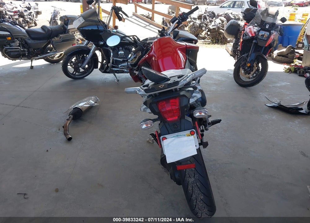 2015 TRIUMPH MOTORCYCLE TIGER EXPLORER VIN: SMTF02XK4FJ660124