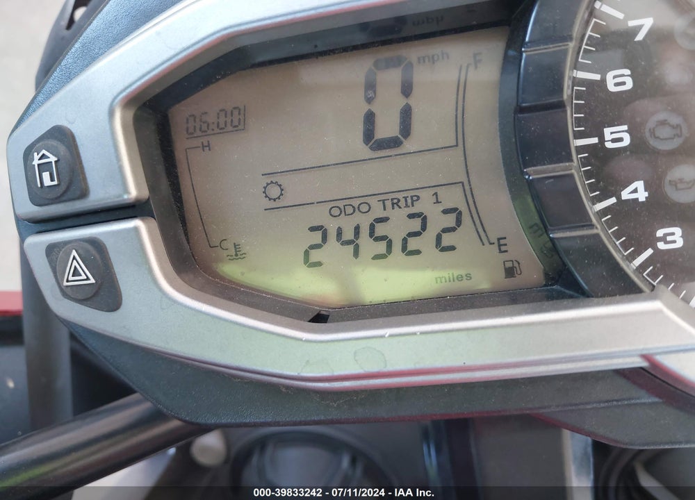 2015 TRIUMPH MOTORCYCLE TIGER EXPLORER VIN: SMTF02XK4FJ660124