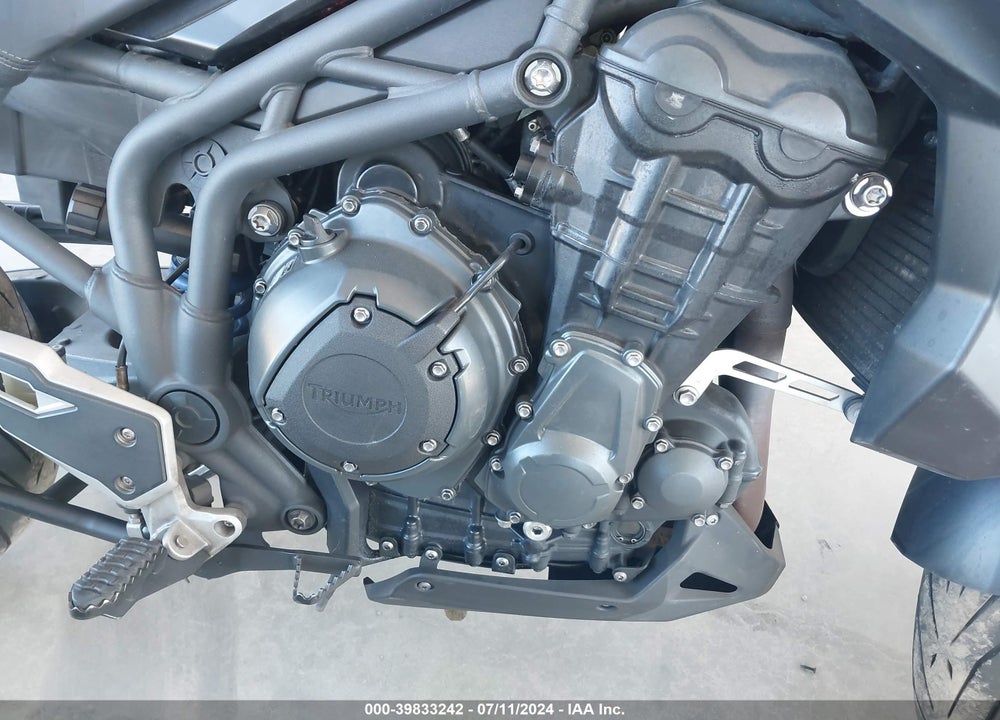 2015 TRIUMPH MOTORCYCLE TIGER EXPLORER VIN: SMTF02XK4FJ660124