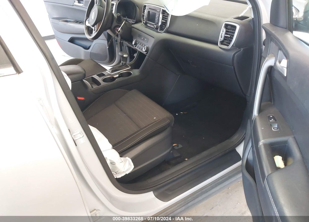 2018 KIA SPORTAGE LX VIN: KNDPM3AC1J7454750