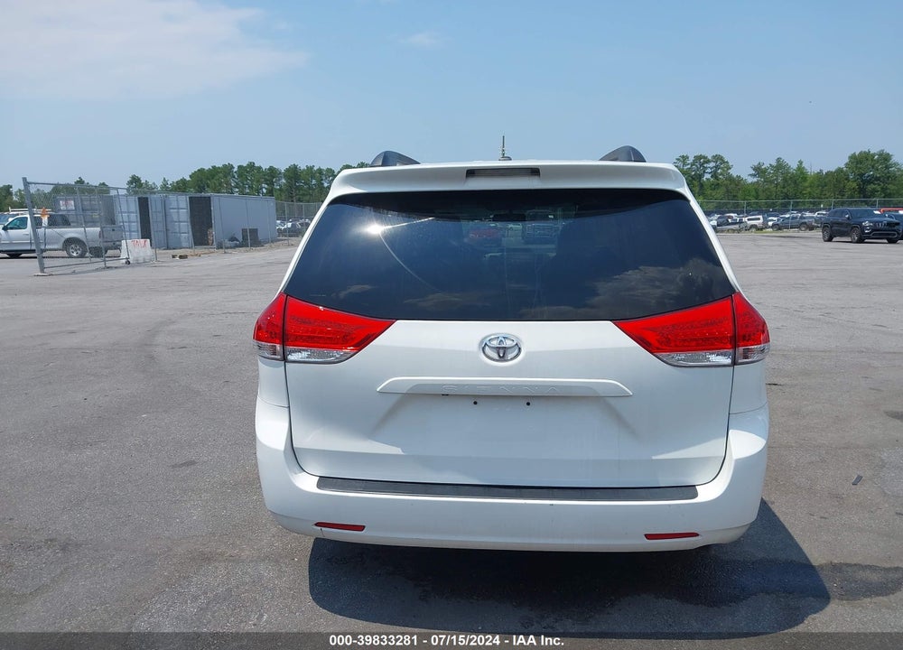 2012 TOYOTA SIENNA XLE V6 8 PASSENGER VIN: 5TDYK3DC7CS249660