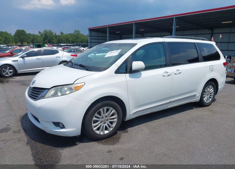 2012 TOYOTA SIENNA XLE V6 8 PASSENGER VIN: 5TDYK3DC7CS249660
