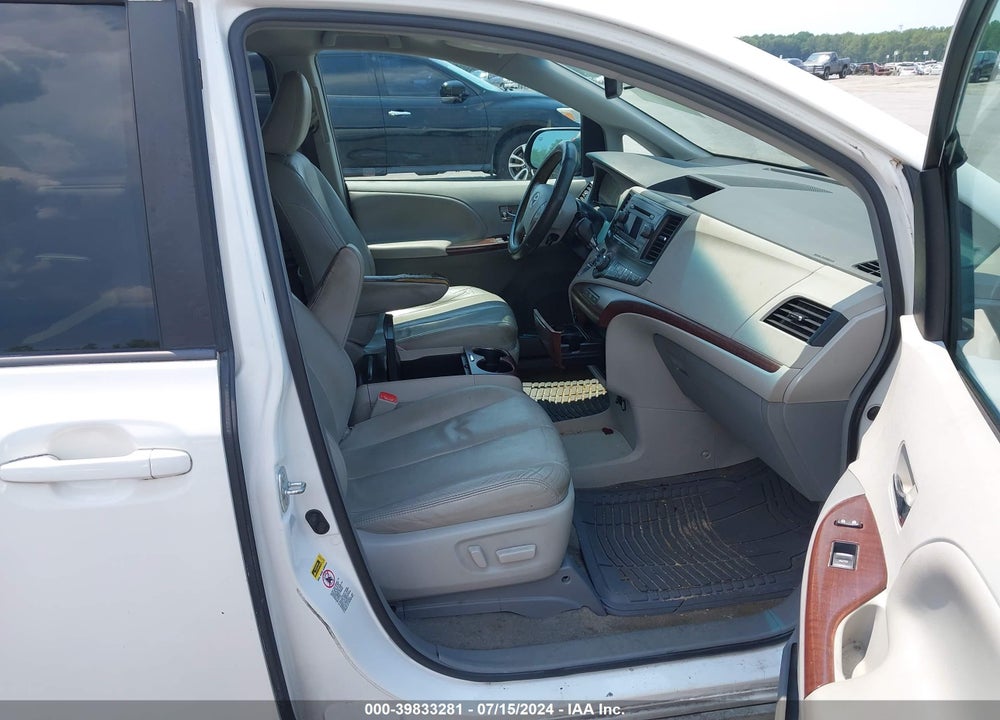 2012 TOYOTA SIENNA XLE V6 8 PASSENGER VIN: 5TDYK3DC7CS249660