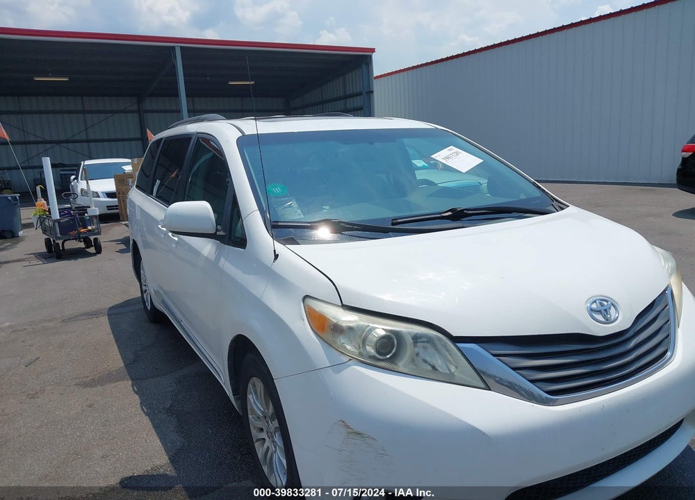 2012 TOYOTA SIENNA XLE V6 8 PASSENGER VIN: 5TDYK3DC7CS249660