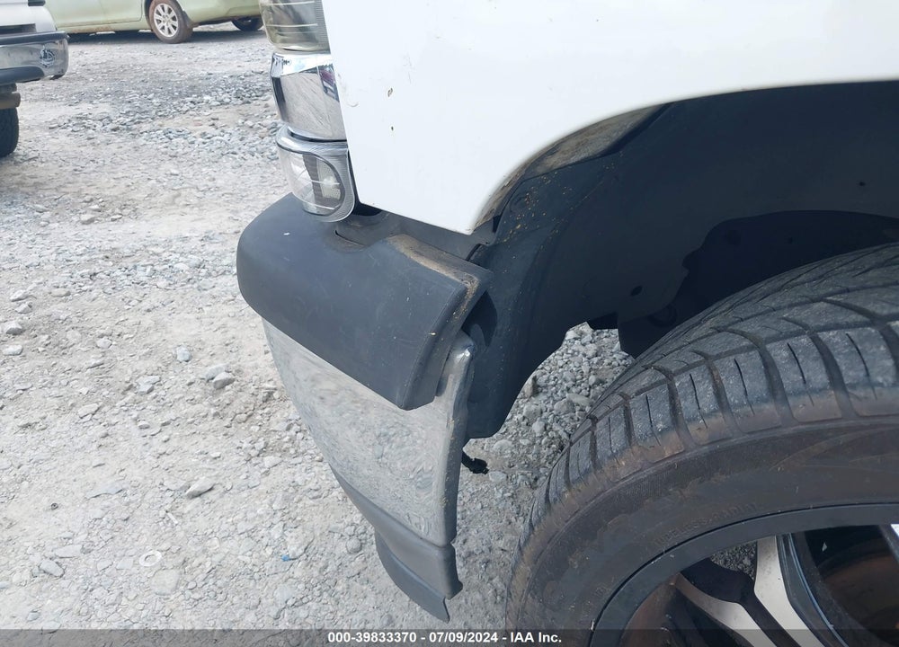 2005 CHEVROLET SUBURBAN 1500 LS VIN: 3GNEC16Z75G270006