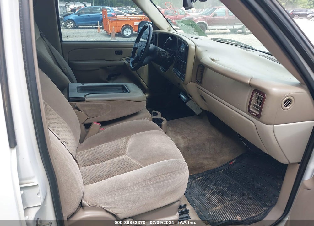 2005 CHEVROLET SUBURBAN 1500 LS VIN: 3GNEC16Z75G270006