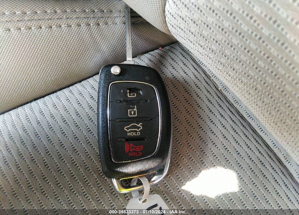 2017 HYUNDAI SONATA VIN: 5NPE24AF7HH464699