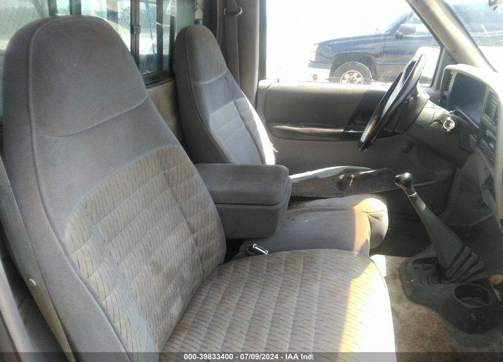 1994 FORD RANGER VIN: 1FTCR10A8RUA26238