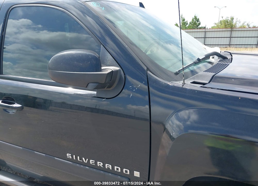 2008 CHEVROLET SILVERADO 1500 LT1 VIN: 3GCEC13J98G176155
