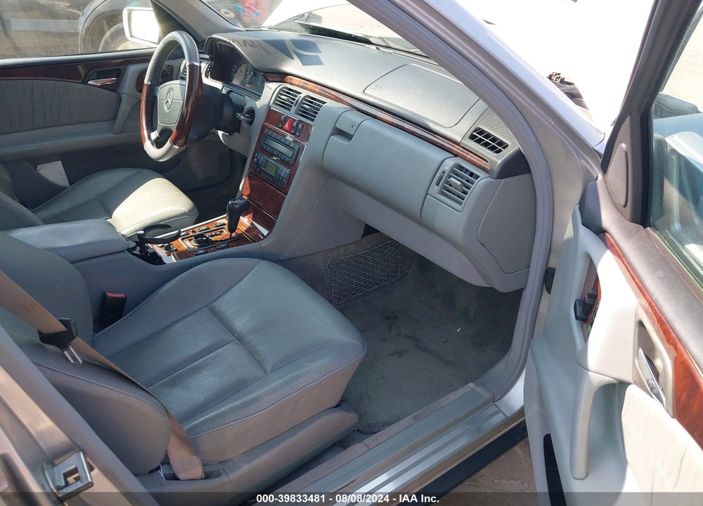 1999 MERCEDES-BENZ E 320 VIN: WDBJF65H2XA950948