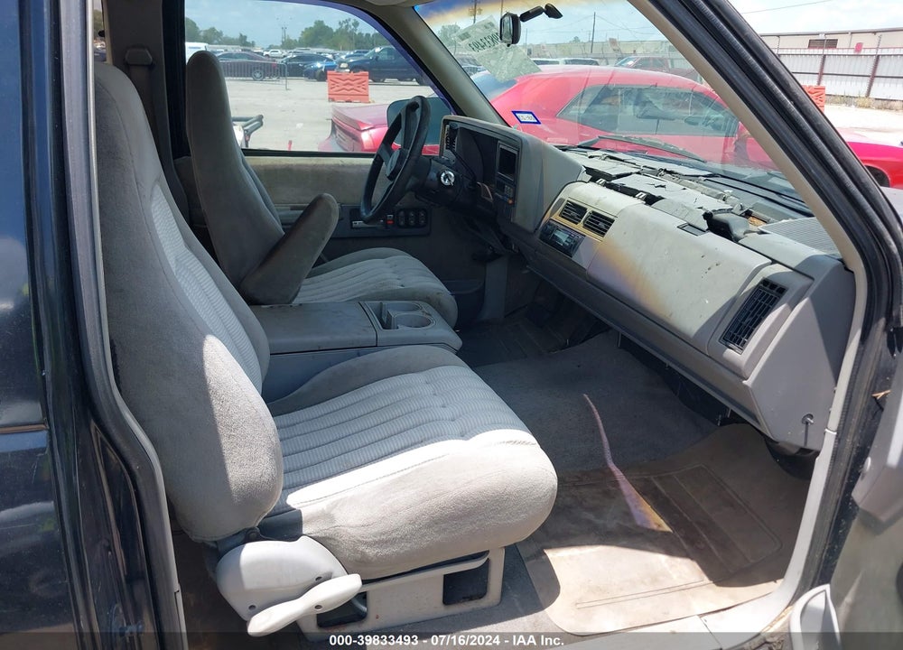 1993 CHEVROLET GMT-400 C1500 VIN: 2GCEC19K6P1257749