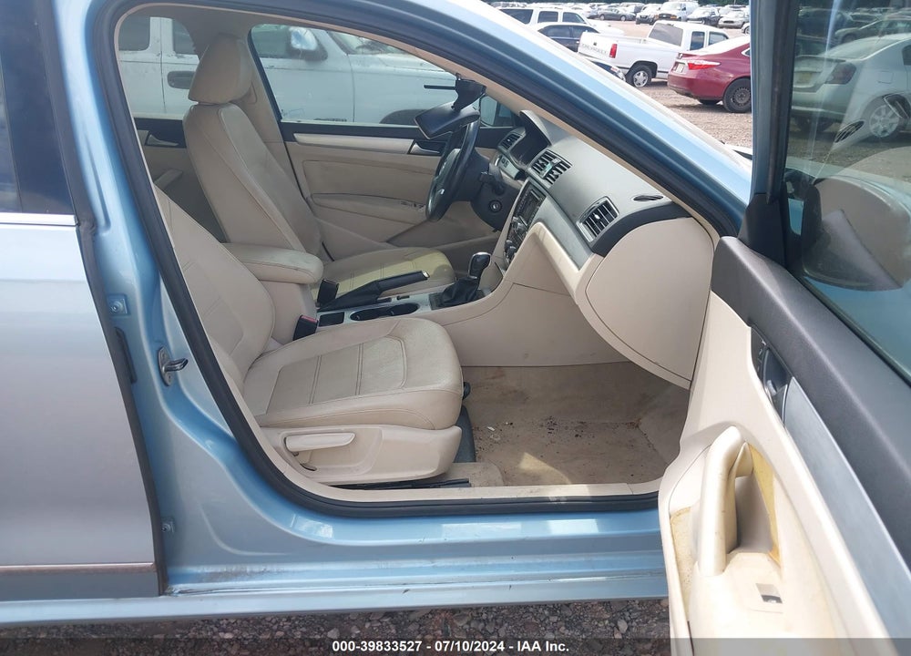 2013 VOLKSWAGEN PASSAT 2.0L TDI SE VIN: 1VWBN7A31DC044957