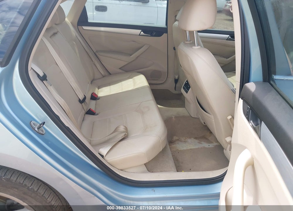 2013 VOLKSWAGEN PASSAT 2.0L TDI SE VIN: 1VWBN7A31DC044957