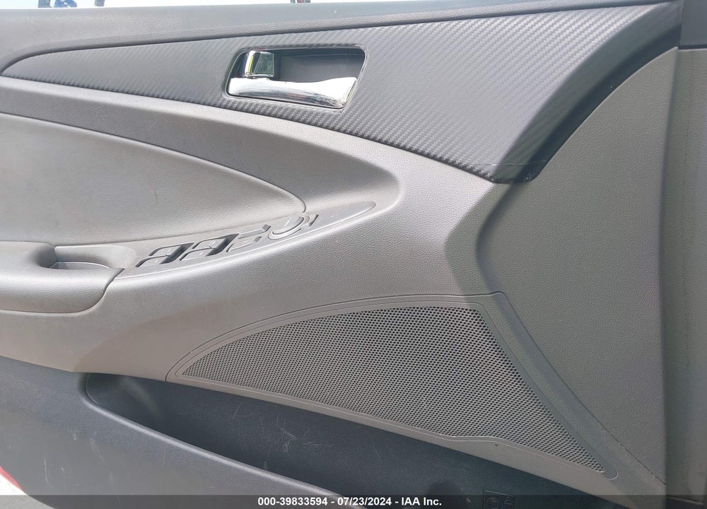 2011 HYUNDAI SONATA SE 2.0T VIN: 5NPEC4AB0BH275880