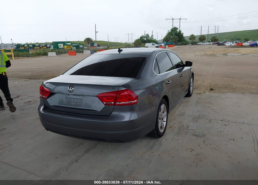 2014 VOLKSWAGEN PASSAT 1.8T SE VIN: 1VWBS7A32EC053080