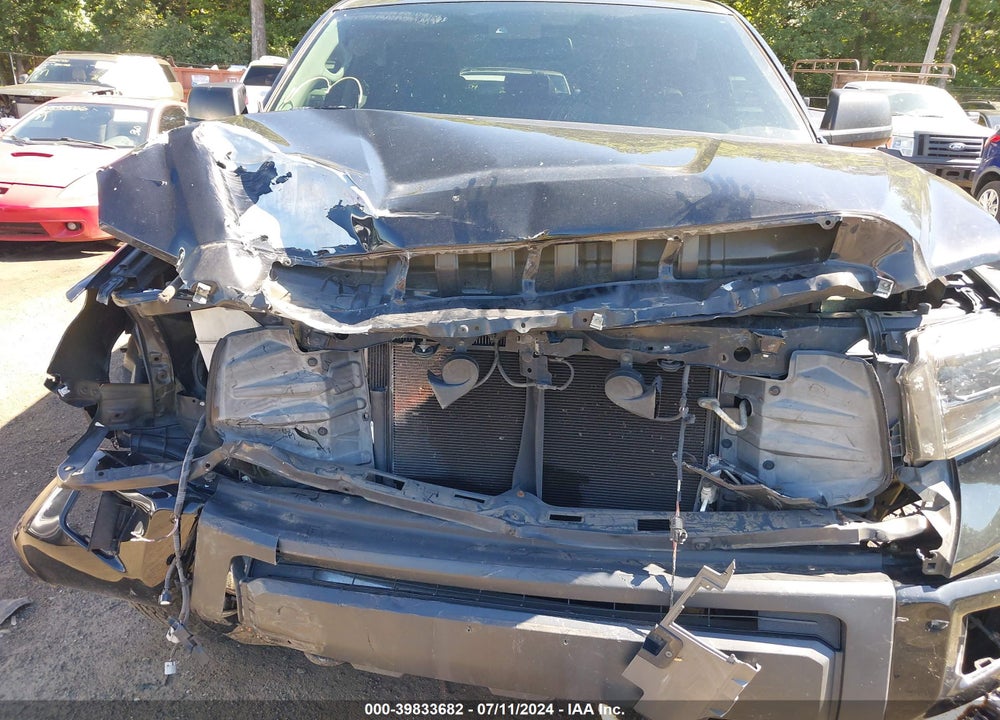 2019 TOYOTA TUNDRA SR5 5.7L V8 VIN: 5TFDY5F13KX808957