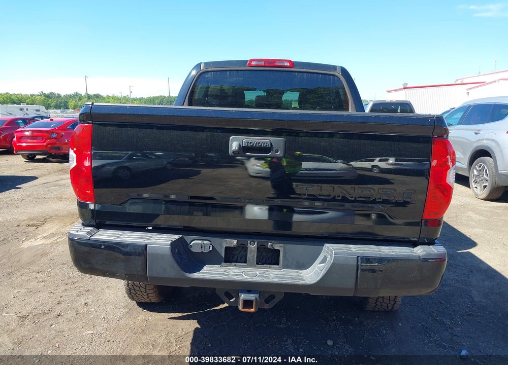 2019 TOYOTA TUNDRA SR5 5.7L V8 VIN: 5TFDY5F13KX808957