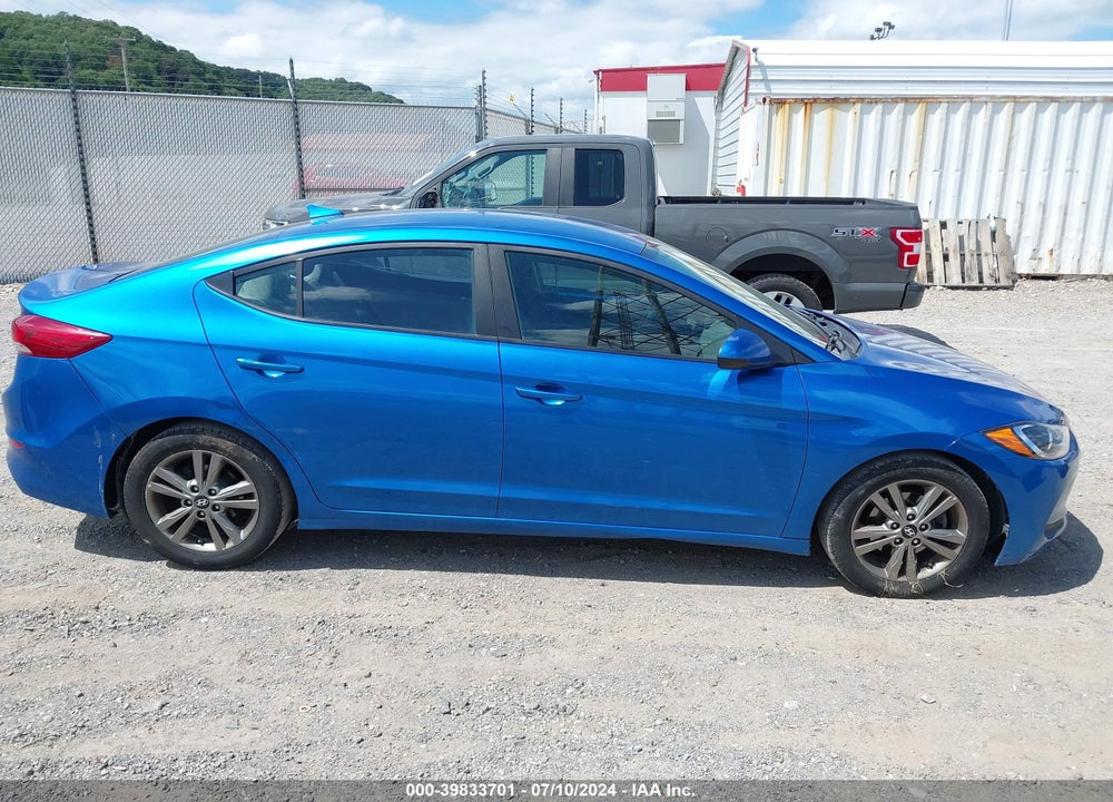 2018 HYUNDAI ELANTRA SEL VIN: 5NPD84LF4JH258334
