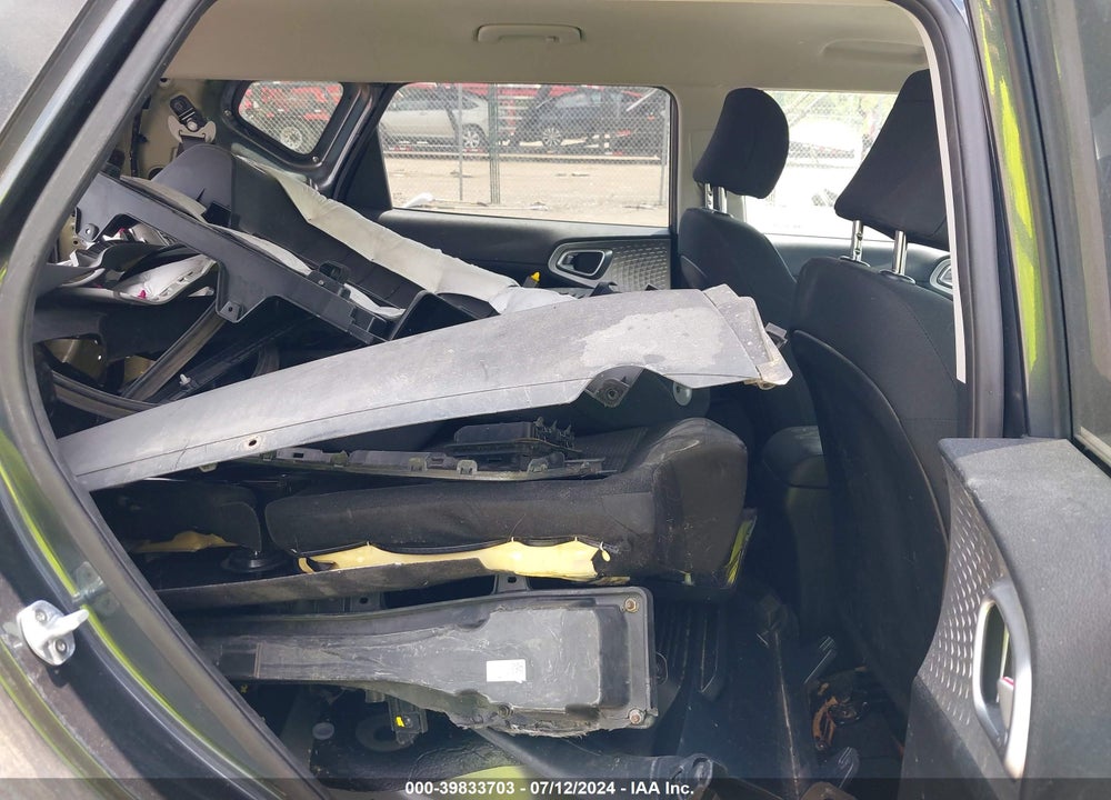 2020 KIA SOUL LX VIN: KNDJ23AU4L7072106