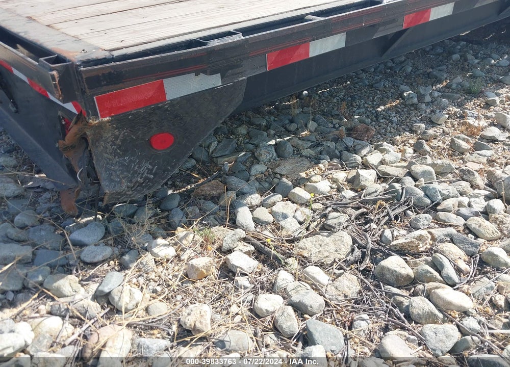 2024 PLATINUM GOOSENECK FLATBED TRAILER VIN: 7XA1F4026RB000054