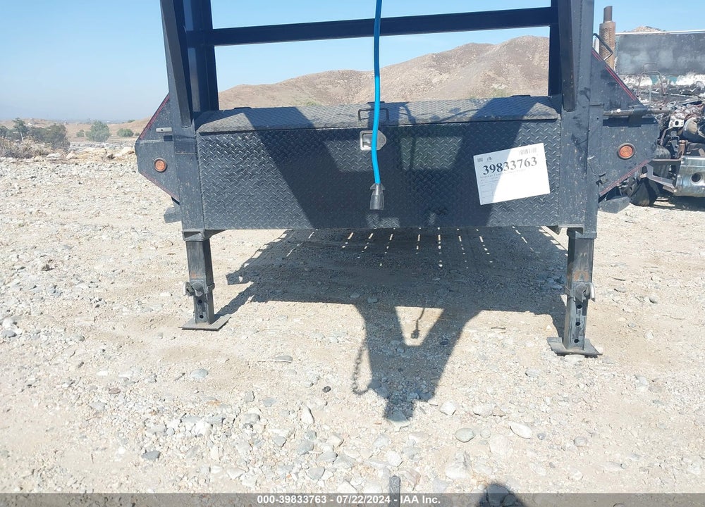 2024 PLATINUM GOOSENECK FLATBED TRAILER VIN: 7XA1F4026RB000054