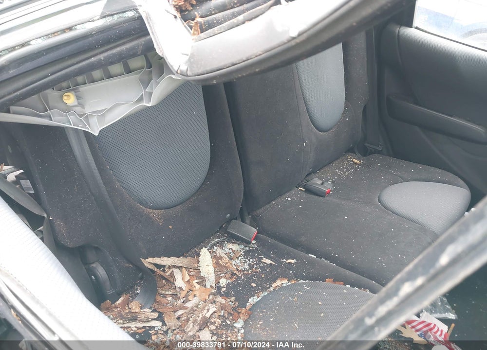 2007 HONDA FIT VIN: JHMGD38407S066007