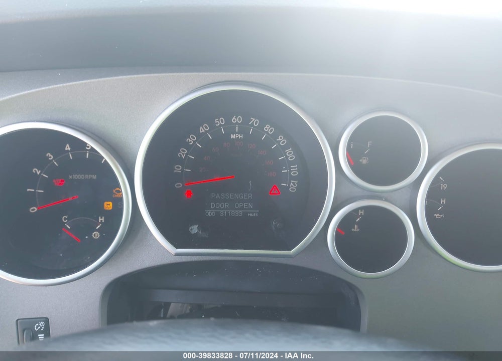 2010 TOYOTA TUNDRA LIMITED 5.7L V8 VIN: 5TFFY5F15AX080114