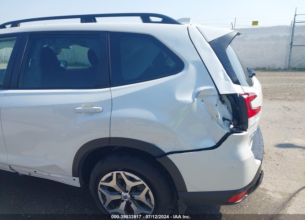2023 SUBARU FORESTER PREMIUM VIN: JF2SKAEC5PH450963