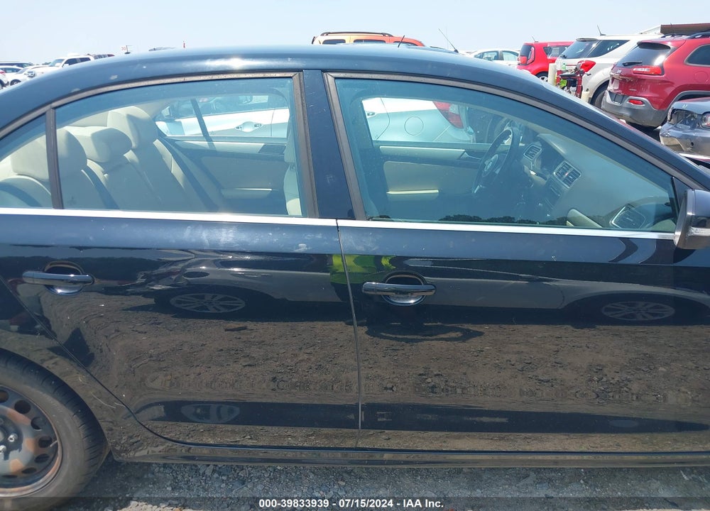 2013 VOLKSWAGEN JETTA 2.5L SE VIN: 3VWDP7AJXDM355450