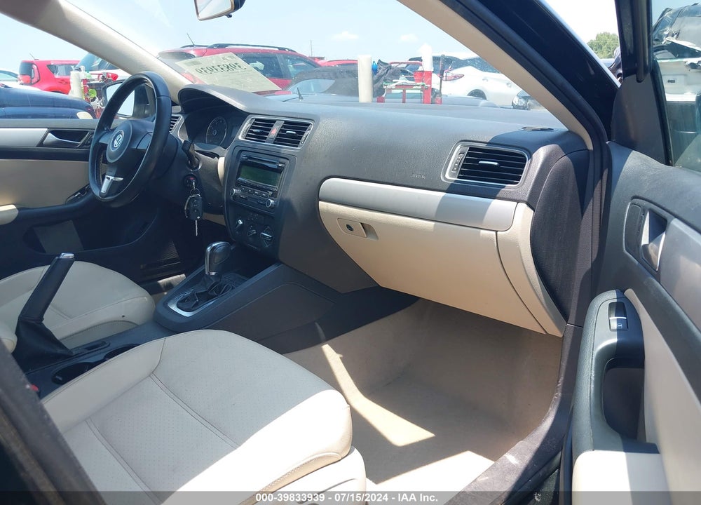 2013 VOLKSWAGEN JETTA 2.5L SE VIN: 3VWDP7AJXDM355450