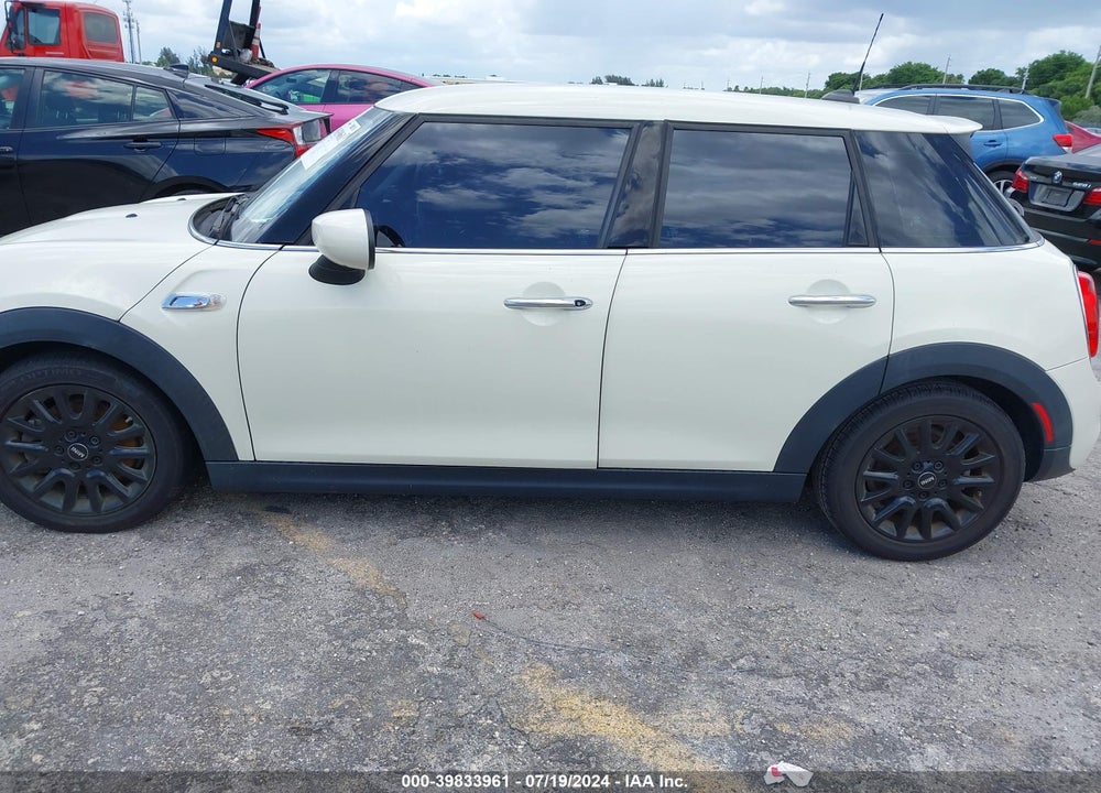 2020 MINI HARDTOP COOPER S VIN: WMWXU9C05L2M11659