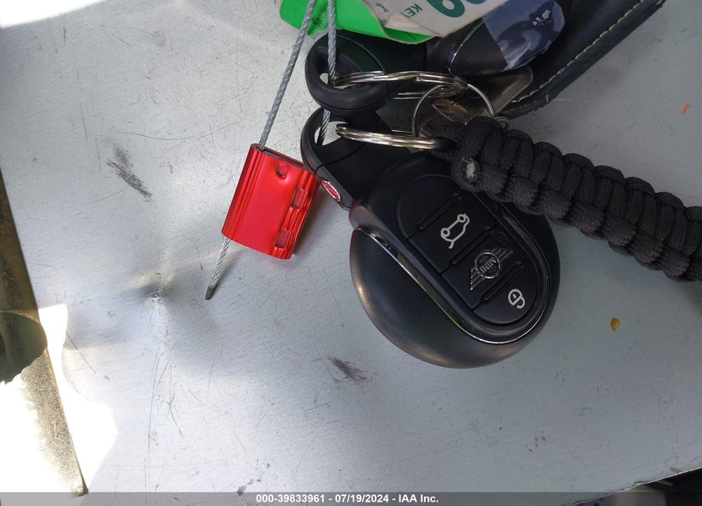 2020 MINI HARDTOP COOPER S VIN: WMWXU9C05L2M11659