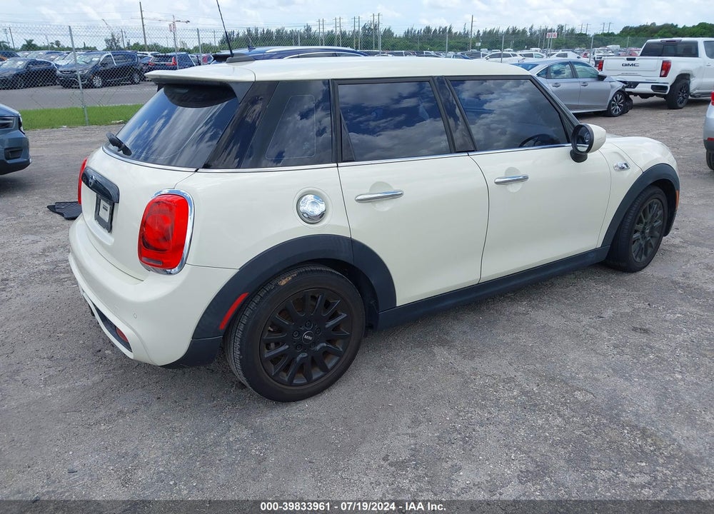 2020 MINI HARDTOP COOPER S VIN: WMWXU9C05L2M11659