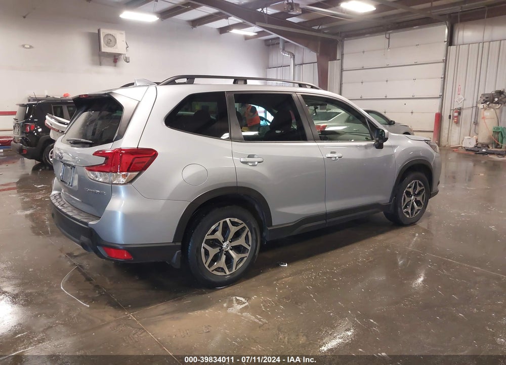 2023 SUBARU FORESTER PREMIUM VIN: JF2SKAEC2PH525036