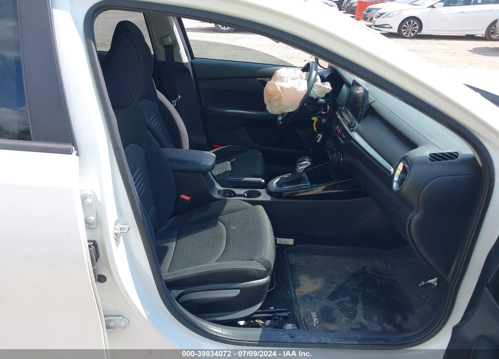 2019 KIA FORTE S VIN: 3KPF34AD8KE037415