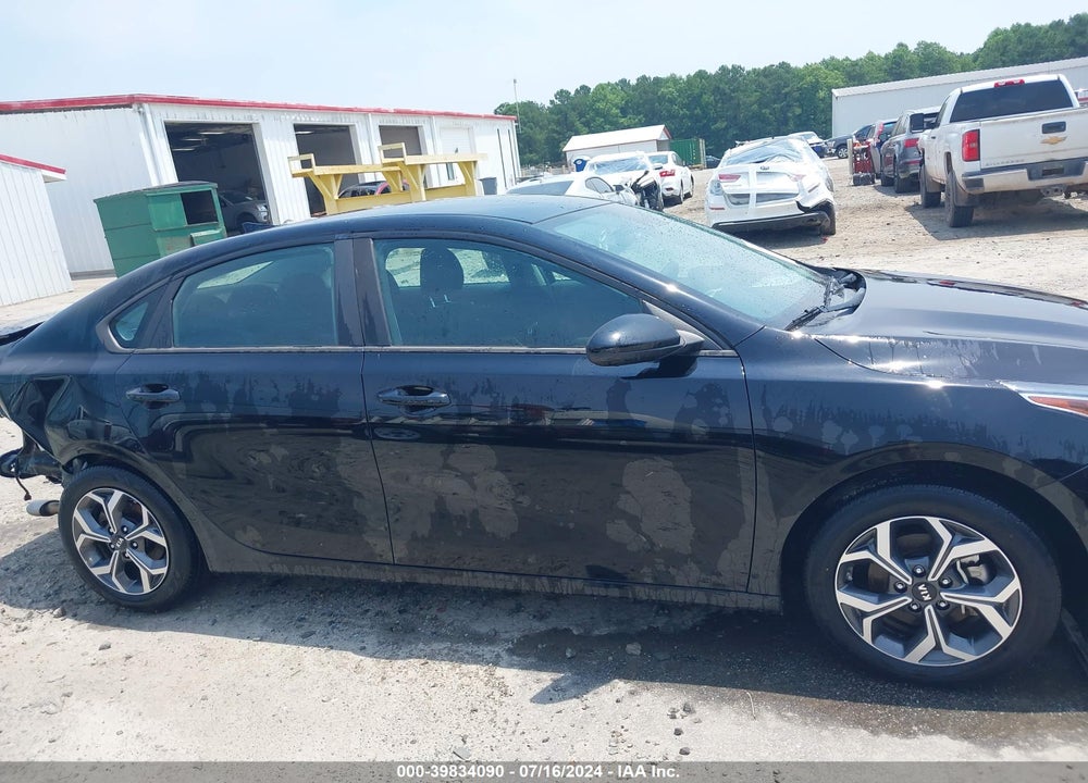 2019 KIA FORTE LXS VIN: 3KPF24AD9KE085752