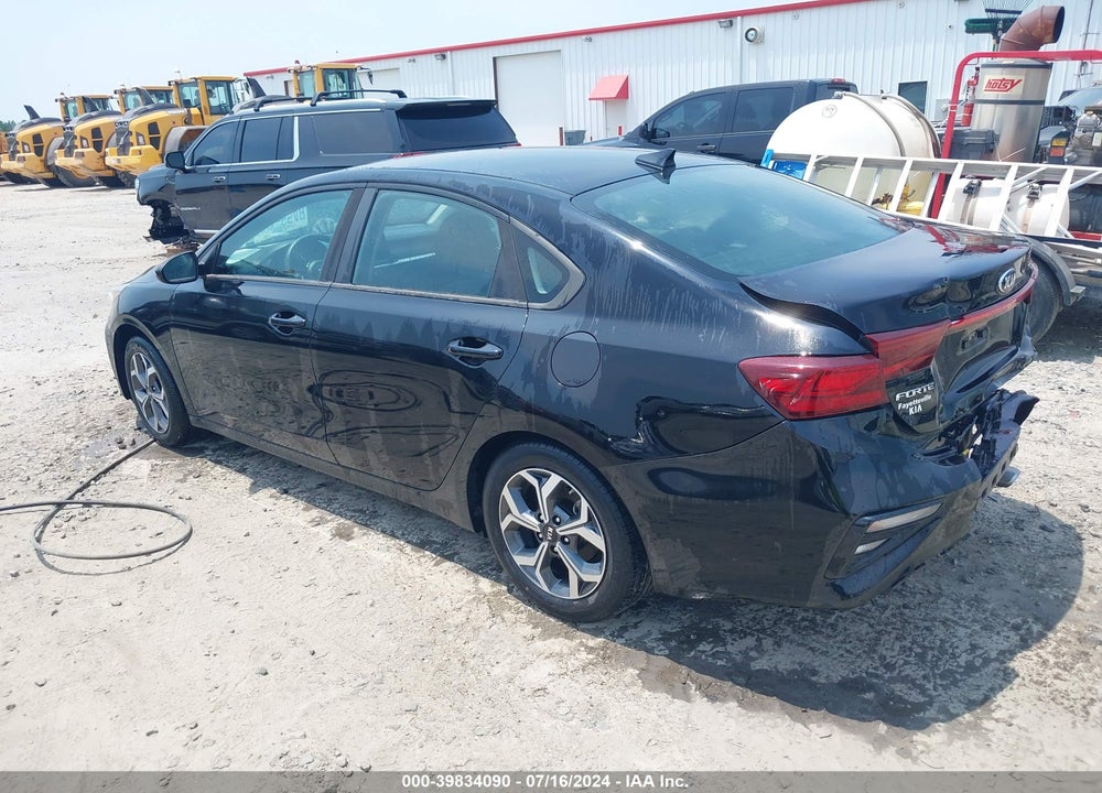 2019 KIA FORTE LXS VIN: 3KPF24AD9KE085752