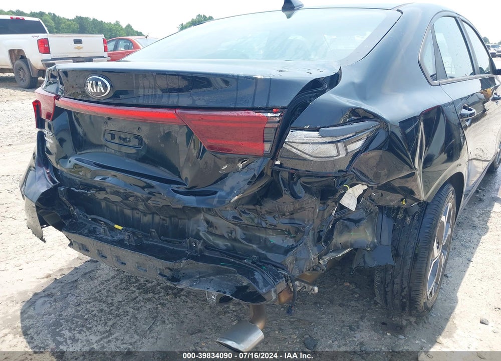 2019 KIA FORTE LXS VIN: 3KPF24AD9KE085752