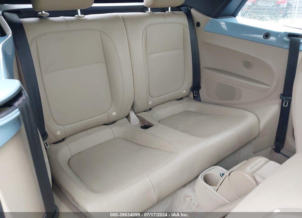 2014 VOLKSWAGEN BEETLE 2.5L VIN: 3VW5X7AT5EM803407