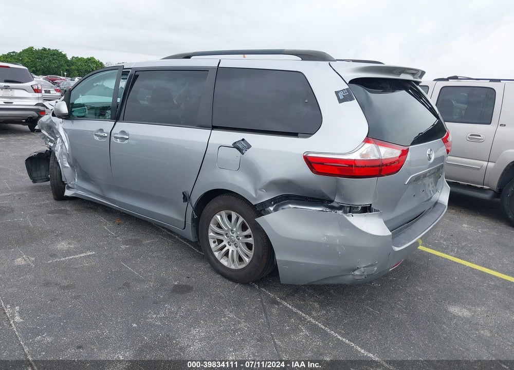 2017 TOYOTA SIENNA XLE 8 PASSENGER VIN: 5TDYZ3DC9HS835909