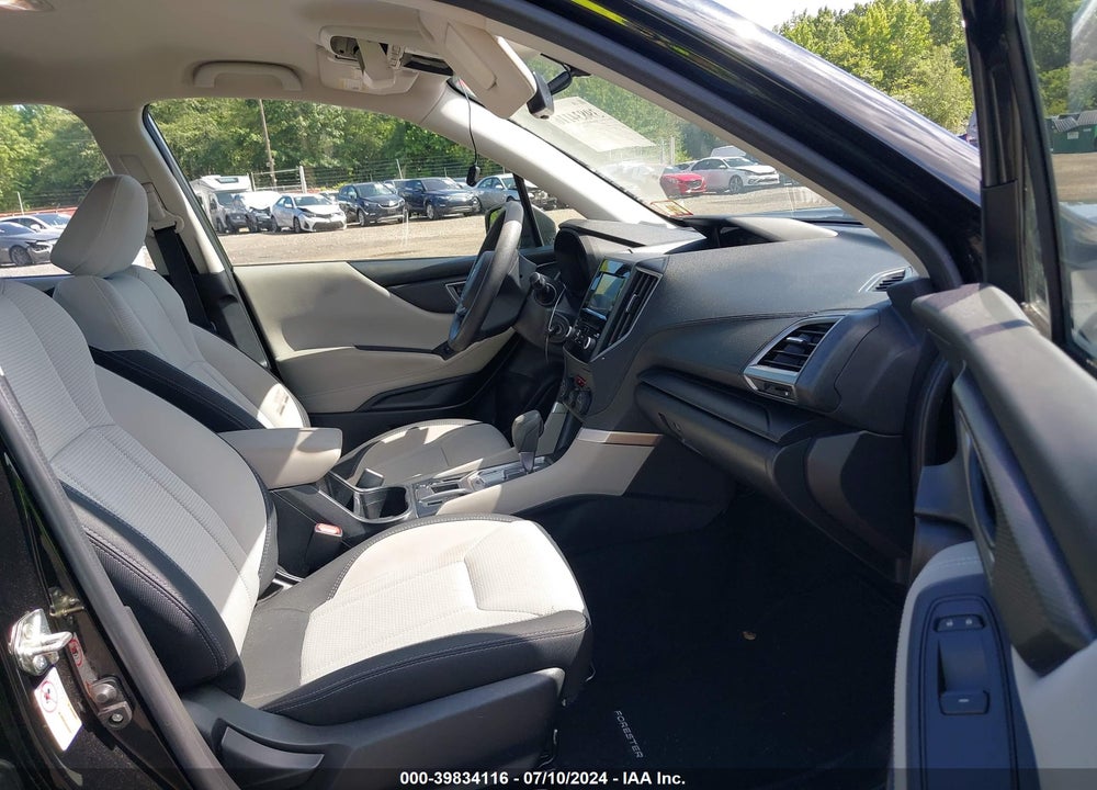 2019 SUBARU FORESTER VIN: JF2SKACC9KH438410