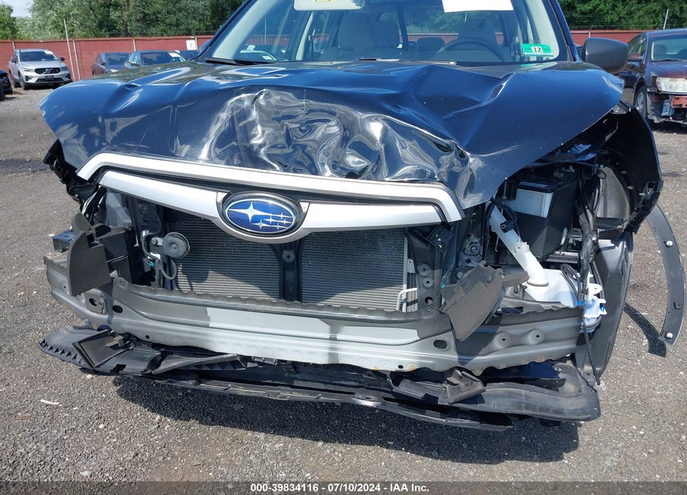 2019 SUBARU FORESTER VIN: JF2SKACC9KH438410