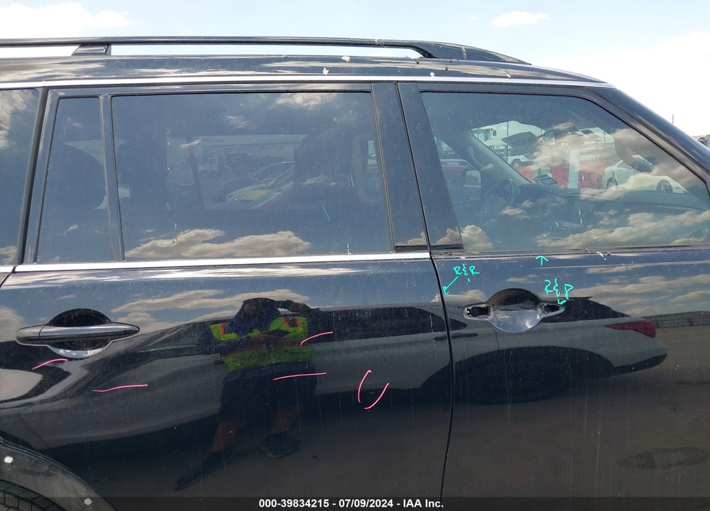 2018 INFINITI QX80 VIN: JN8AZ2NF8J9663112