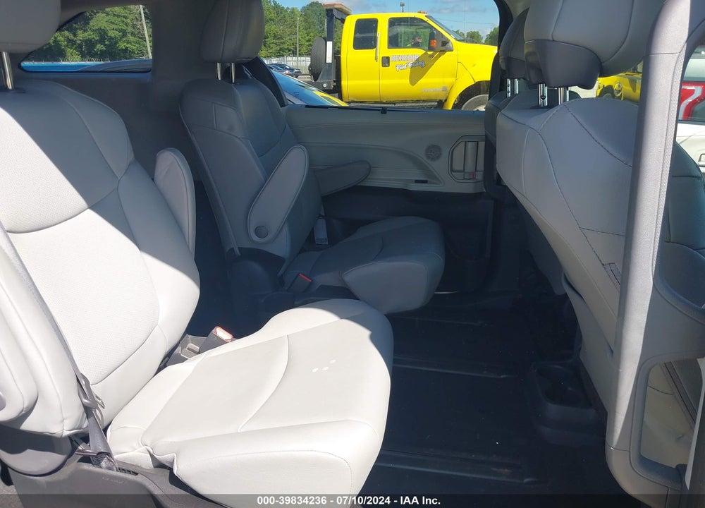 2023 TOYOTA SIENNA XLE VIN: 5TDYSKFC1PS083634