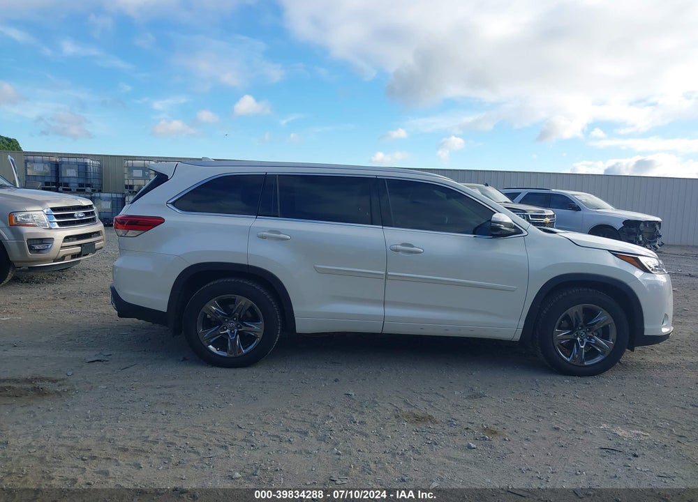 2018 TOYOTA HIGHLANDER LIMITED/PLATINUM VIN: 5TDDZRFH8JS803016
