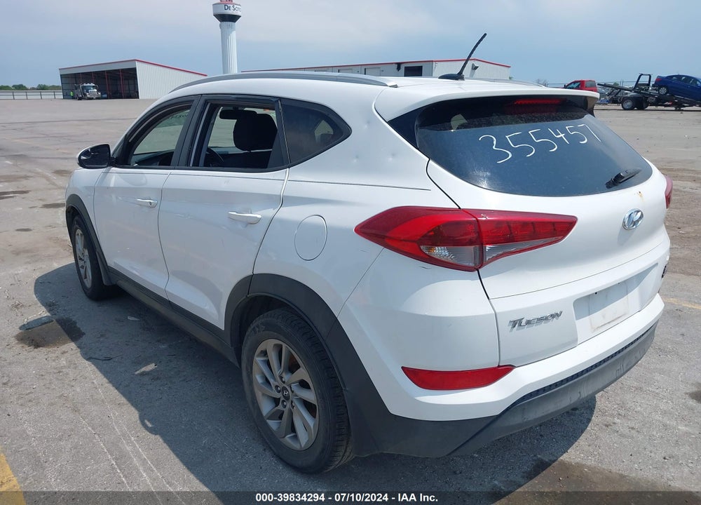 2016 HYUNDAI TUCSON SE VIN: KM8J3CA49GU126368
