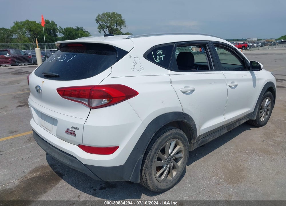 2016 HYUNDAI TUCSON SE VIN: KM8J3CA49GU126368