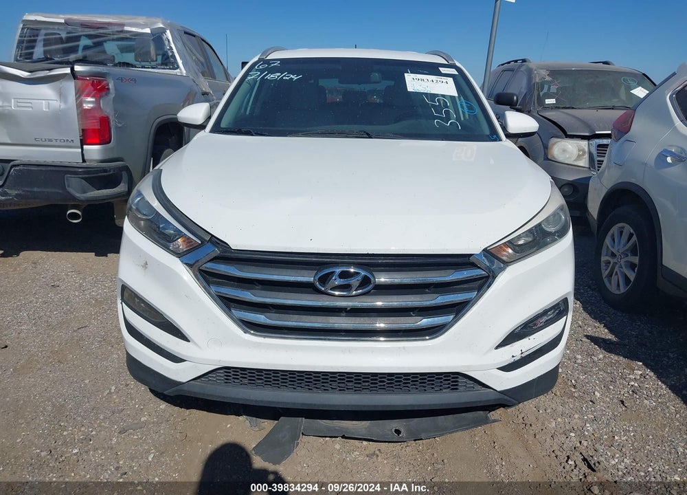 2016 HYUNDAI TUCSON SE VIN: KM8J3CA49GU126368